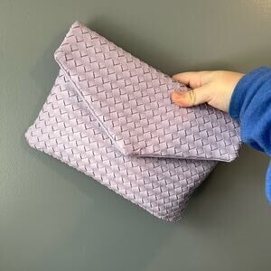 NWOT Eam Forever Lilac pink wicker patterned clutch / crossbody with gold chain